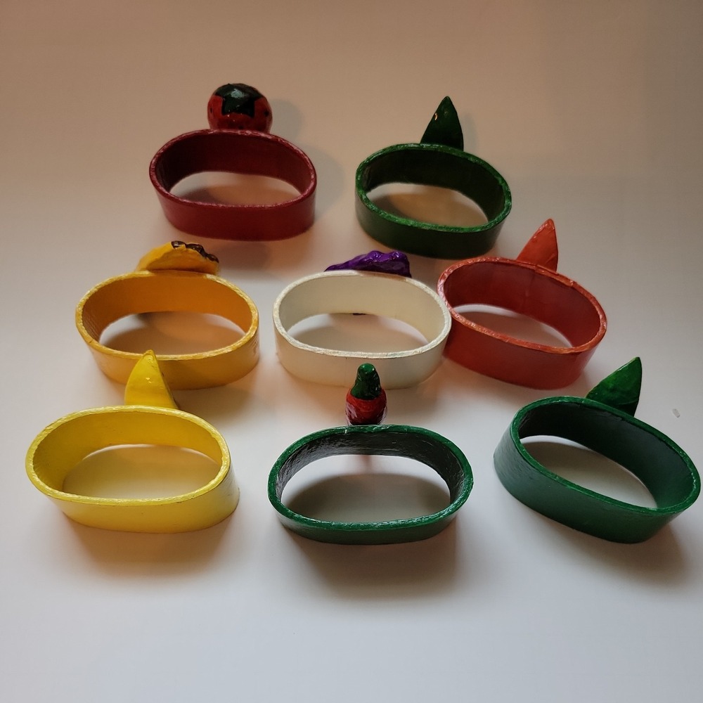 VTG 8 Folk Art‎ Paper Mache Napkin Rings and 8 Coasters Lot Fruit Mexican Bright - Picture 9 of 10